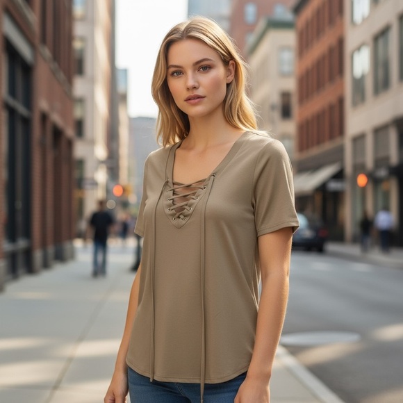 Beige V Neck Lace Up Short Sleeve Top
New - Picture 1 of 6